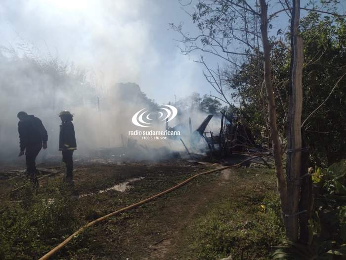 VIDEO: CON UNA PAVA ELÉCTRICA UN HOMBRE HABRÍA INCENDIADO SU CASILLA