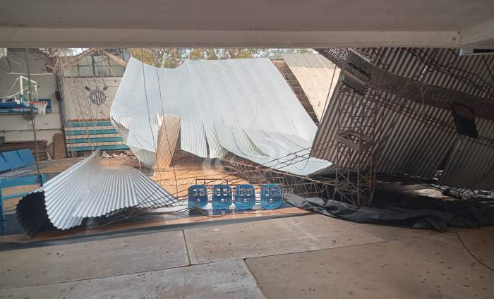 CERRARON EL ACCESO AL PARQUE MITRE POR EL DERRUMBE EN EL REGATAS