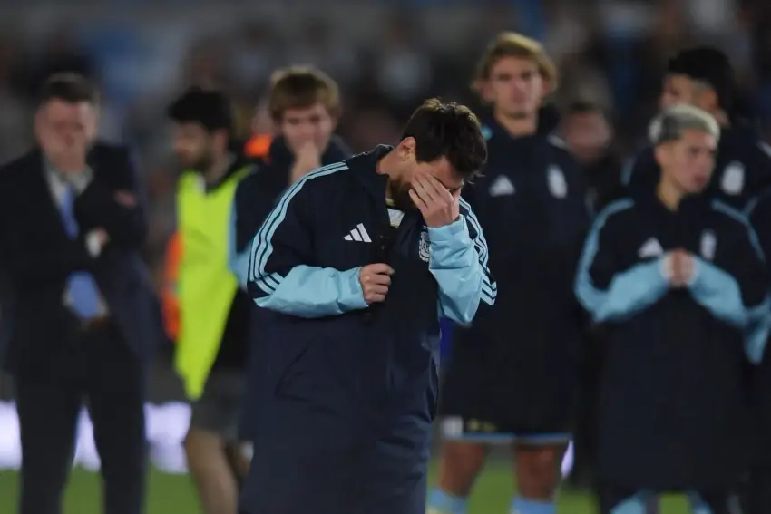 EL EMOTIVO DISCURSO FINAL DE MESSI: “NO ME QUIERO IR DE ACÁ”